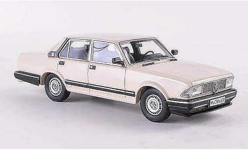 Alfa Romeo Alfa 6 2.5i 1/43 Neo 2500i beige 1985 modellautos