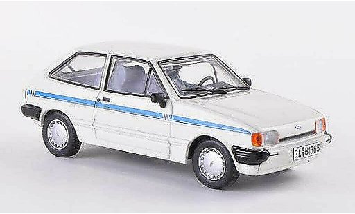 Ford Fiesta Berline 1/43 WhiteBox MKII weiss modellautos