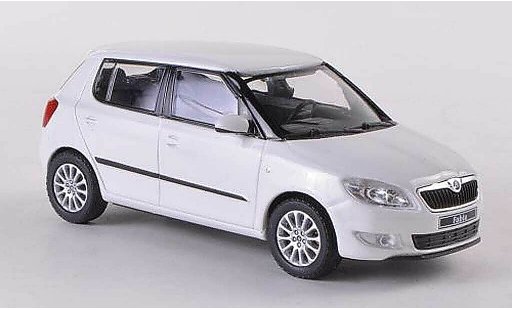 Skoda Fabia II 1/43 Abrex weiss Facelift 2010 modellautos