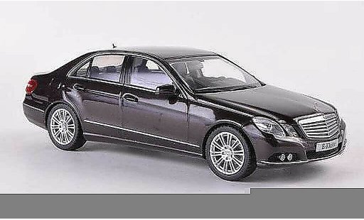 Mercedes Classe E Base 1/43 Schuco (W212) braun 2009 modellautos