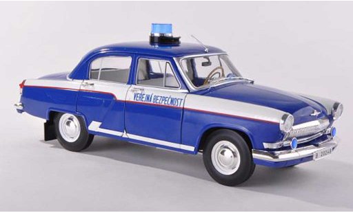 Wolga M21 Base 1/18 IST Models police Prag 1970 modellautos