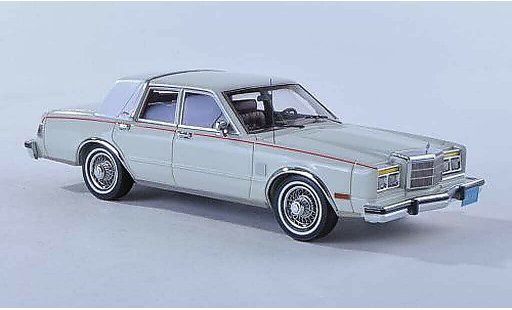 Chrysler Fifth Avenue Sedan 1/43 Matrix weiss modellautos