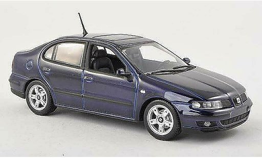 Seat Toledo Base 1/43 Minichamps schwarz-blau modellautos