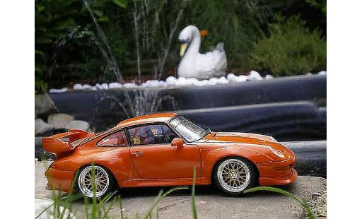 Porsche 911 GT2 1/18 Ut Models street version orange modellautos