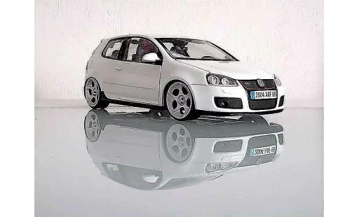 Volkswagen Golf GTI 1/18 Norev jantes alphard modellautos