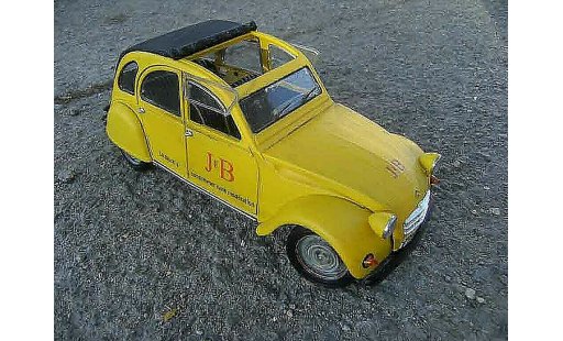Citroen 2CV Berline 1/18 Solido j&b 1966 modellautos