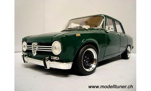 Alfa Romeo Giulia 1300 super 1/18 Minichamps 1971 modellautos