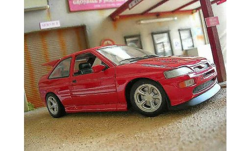 Ford Escort Cosworth 1/18 Ut Models rs rot modellautos