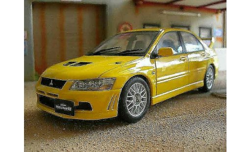 Mitsubishi Lancer Evolution VII 1/18 Autoart gelb modellautos