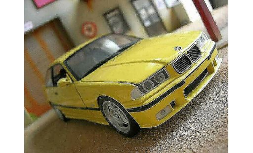 Bmw M3 coupe 1/18 Ut Models E36 gelb origine modellautos