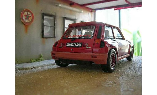 Renault 5 Turbo 1/18 Universal Hobbies 1 rot modellautos