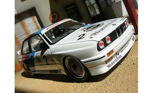 Bmw M3 coupe 1/18 Minichamps DTM E30 warsteiner modellautos