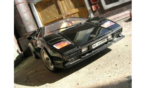 Lamborghini Countach 5000 Quattrovalvole 1/18 Burago schwarz modellautos