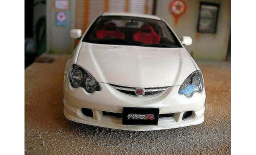 Honda Integra Type R 1/18 Autoart DC5  modellautos