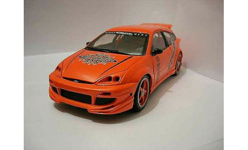 Ford Focus RS 1/18 Hot Wheels wings west modellautos