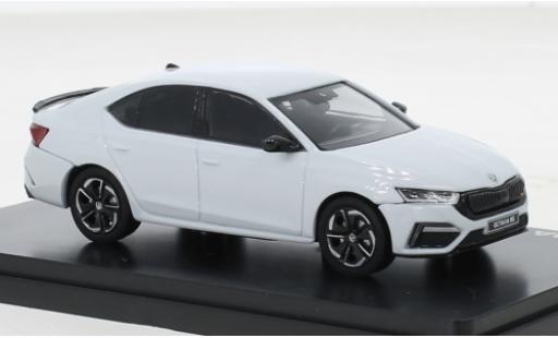 Modellautos Skoda Octavia 1/43 Abrex IV RS metallise weiss 2020 Skoda Octavia 1/43 Abrex IV RS metallise weiss 2020 modellautos