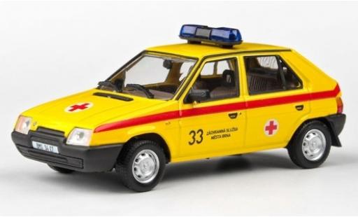 Skoda Favorit 1/43 Abrex 136L Rotes Kreuz 1988 modellautos