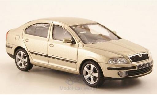 Modellautos Skoda Octavia 1/43 Abrex mettalic beige Skoda Octavia 1/43 Abrex mettalic beige modellautos