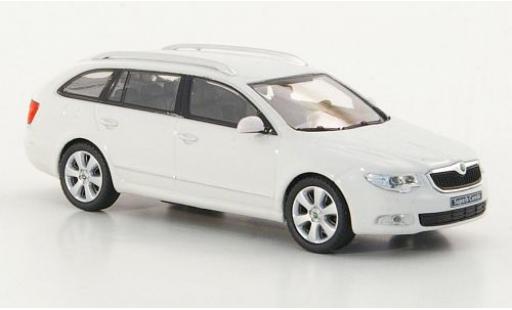 Skoda Superb 1/43 Abrex II Combi weiss 2009 modellautos