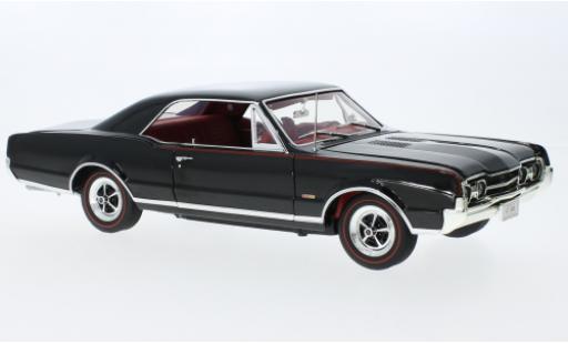 Modellautos Oldsmobile 442 1/18 ACME W-30 noire 1967 Oldsmobile 442 1/18 ACME W-30 noire 1967 modellautos