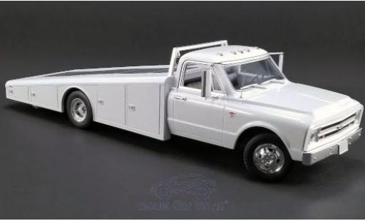 Modellautos Chevrolet C-30 1/18 ACME Ramp Truck weiss 1967 Chevrolet C-30 1/18 ACME Ramp Truck weiss 1967 modellautos