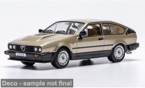 Alfa Romeo GT 1/43 IXO V 6 beige 1982 1:43 modellautos