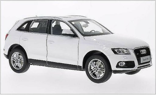 Audi Q5 suv 1/18 Paudi weiss 2014 modellautos