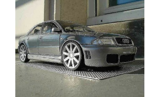 Audi S4 berline 1/18 Ut Models v6 bi-turbo grau jantes 18 pouces modellautos