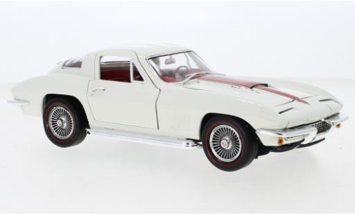 Modellautos Chevrolet Corvette 1/18 Auto World 427 (C2) weiss/rot 1967 Chevrolet Corvette 1/18 Auto World 427 (C2) weiss/rot 1967 modellautos