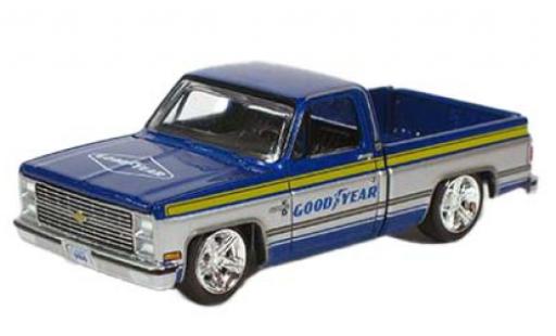 Modellautos Chevrolet Silverado 1/64 Auto World Goodyear 1983 Chevrolet Silverado 1/64 Auto World Goodyear 1983 modellautos