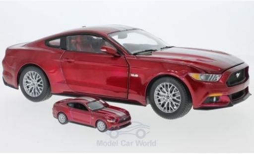 Modellautos Ford Mustang GT 1/64 Auto World GT mettalic rot/silber 2017 plus Modell in 1:64 Ford Mustang GT 1/64 Auto World GT mettalic rot/silber 2017 plus Modell in 1:64 modellautos