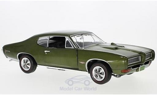 Modellautos Pontiac GTO 1/18 Auto World Hardtop mettalic grün 1968 Pontiac GTO 1/18 Auto World Hardtop mettalic grün 1968 modellautos