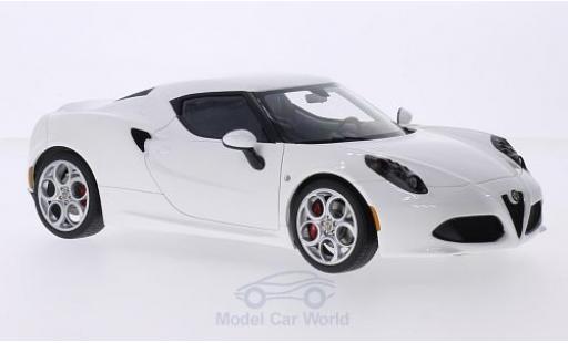 Modellautos Alfa Romeo 4C 1/18 AUTOart weiss 2013 Alfa Romeo 4C 1/18 AUTOart weiss 2013 modellautos