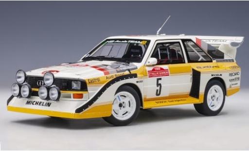 Modellautos Audi Sport Quattro 1/18 AUTOart Sport quattro S1 No.5 HB Team HB Rallye WM Rally San Remo 1985 W.Röhrl/C.Geistdörfer Audi Sport Quattro 1/18 AUTOart Sport quattro S1 No.5 HB Team HB Rallye WM Rally San Remo 1985 W.Röhrl/C.Geistdörfer modellautos