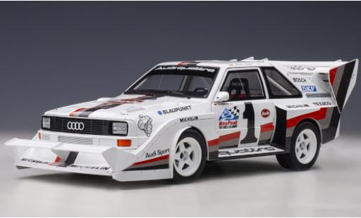 Modellautos Audi Sport Quattro 1/18 AUTOart Sport quattro S1 E2 No.1 International Hill Climb Pikes Peak 1987 Audi Sport Quattro 1/18 AUTOart Sport quattro S1 E2 No.1 International Hill Climb Pikes Peak 1987 modellautos