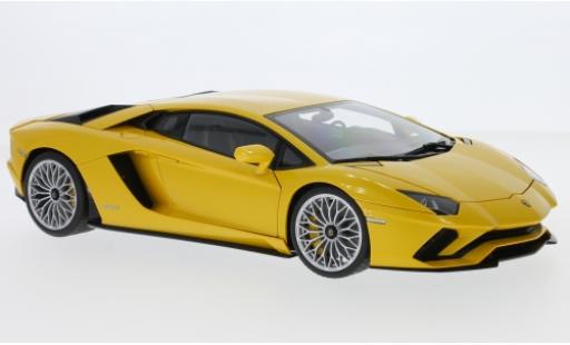 Modellautos Lamborghini Aventador 1/18 AUTOart S metallise jaune 2017 Lamborghini Aventador 1/18 AUTOart S metallise jaune 2017 modellautos