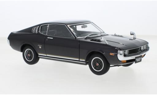 Modellautos Toyota Celica 1/18 AUTOart Liftback 2000GT (RA25) metallise violett 1973 Toyota Celica 1/18 AUTOart Liftback 2000GT (RA25) metallise violett 1973 modellautos