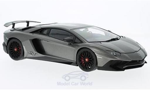 Modellautos Lamborghini Aventador 1/18 AUTOart LP750-4 SV matt-grau 2015 Lamborghini Aventador 1/18 AUTOart LP750-4 SV matt-grau 2015 modellautos