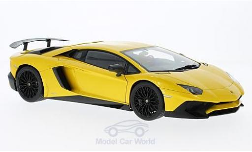 Modellautos Lamborghini Aventador 1/18 AUTOart LP750-4 SV mettalic gelb 2015 Lamborghini Aventador 1/18 AUTOart LP750-4 SV mettalic gelb 2015 modellautos