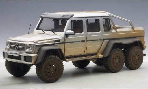 Mercedes Classe G 1/18 AUTOart G63 AMG 6x6 silber 2013 mit Gebrauchsspuren modellautos