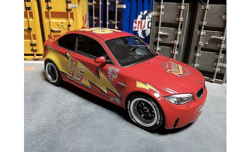 Bmw 1M flash mcqueen 1/18 GT Spirit  modellautos