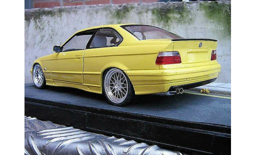 Bmw M3 coupe 1/18 Ut Models jaune E36 jantes bbs le mans feux arriere 3.2 modellautos