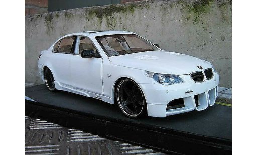 Bmw M5 tuning 1/18 Revell E60 ac schnitzer look m6 modellautos
