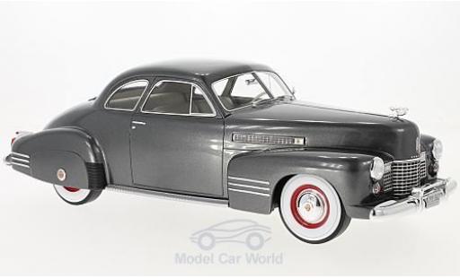 Modellautos Cadillac Series 62 1/18 BoS Models Club Coupe mettalic grau 1941 ohne Vitrine Cadillac Series 62 1/18 BoS Models Club Coupe mettalic grau 1941 ohne Vitrine modellautos