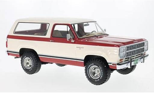 Modellautos Dodge RAM 1/18 BoS Models Ramcharger rot/weiss 1979 Dodge RAM 1/18 BoS Models Ramcharger rot/weiss 1979 modellautos