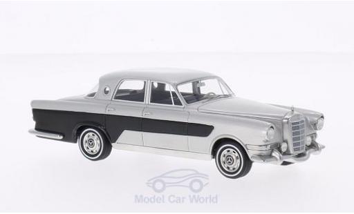 Mercedes Classe G 1/43 BoS Models Ghia 300C Berlina silber/schwarz 1956 modellautos