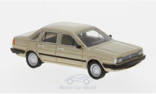 Modellautos Volkswagen Santana 1/87 BoS Models mettalic beige 1982 Volkswagen Santana 1/87 BoS Models mettalic beige 1982 modellautos