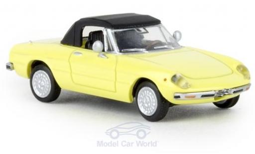 Modellautos Alfa Romeo Spider 1/87 Brekina gelb 1969 geschlossen TD Alfa Romeo Spider 1/87 Brekina gelb 1969 geschlossen TD modellautos