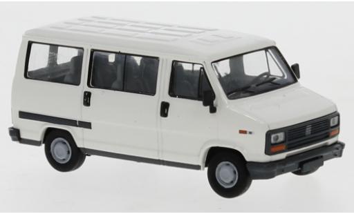 Modellautos Fiat Ducato 1/87 Brekina Bus weiss 1982 Fiat Ducato 1/87 Brekina Bus weiss 1982 modellautos