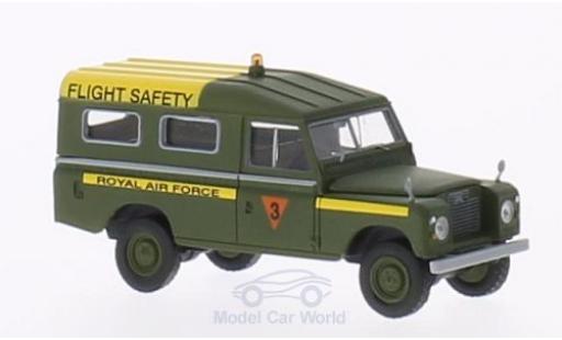 Modellautos Land Rover 109 1/18 Brekina County Station Wagon RAF Flight Service (GB) oliv Land Rover 109 1/18 Brekina County Station Wagon RAF Flight Service (GB) oliv modellautos
